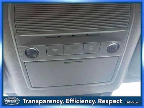 Certified 2025 Nissan Kicks SR image 31