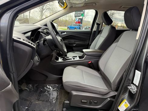 Used 2018 Ford Escape SE w/ SE Sync 3 Package FWD image 15