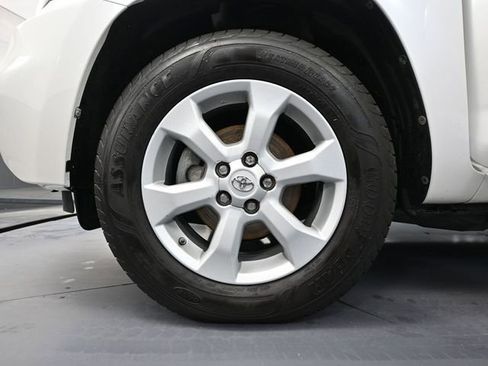 Used 2012 Toyota RAV4 EV image 15