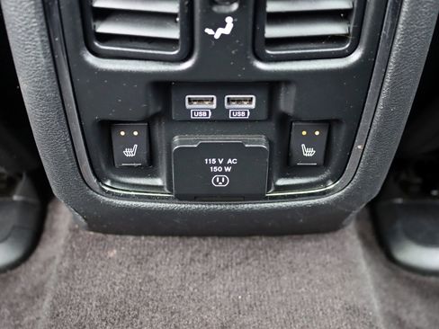 Used 2017 Jeep Grand Cherokee Overland image 29