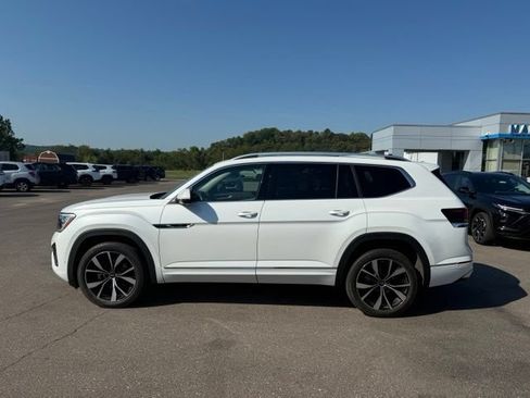 Used 2024 Volkswagen Atlas SEL Premium R-Line AWD/4WD image 4
