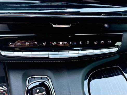 Used 2021 Cadillac Escalade Sport w/ Driver Assist Tech Package AWD/4WD image 34