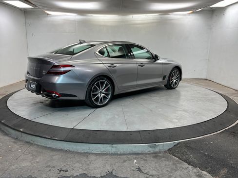 Used 2025 Genesis G70 2.5T image 6