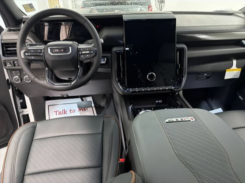 New 2026 GMC Yukon XL AT4 w/ LPO, Floor Liner Package AWD/4WD image 14