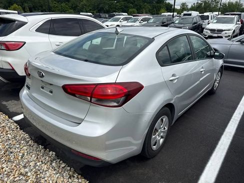Used 2018 Kia Forte LX w/ LX Rear Camera Package FWD image 4