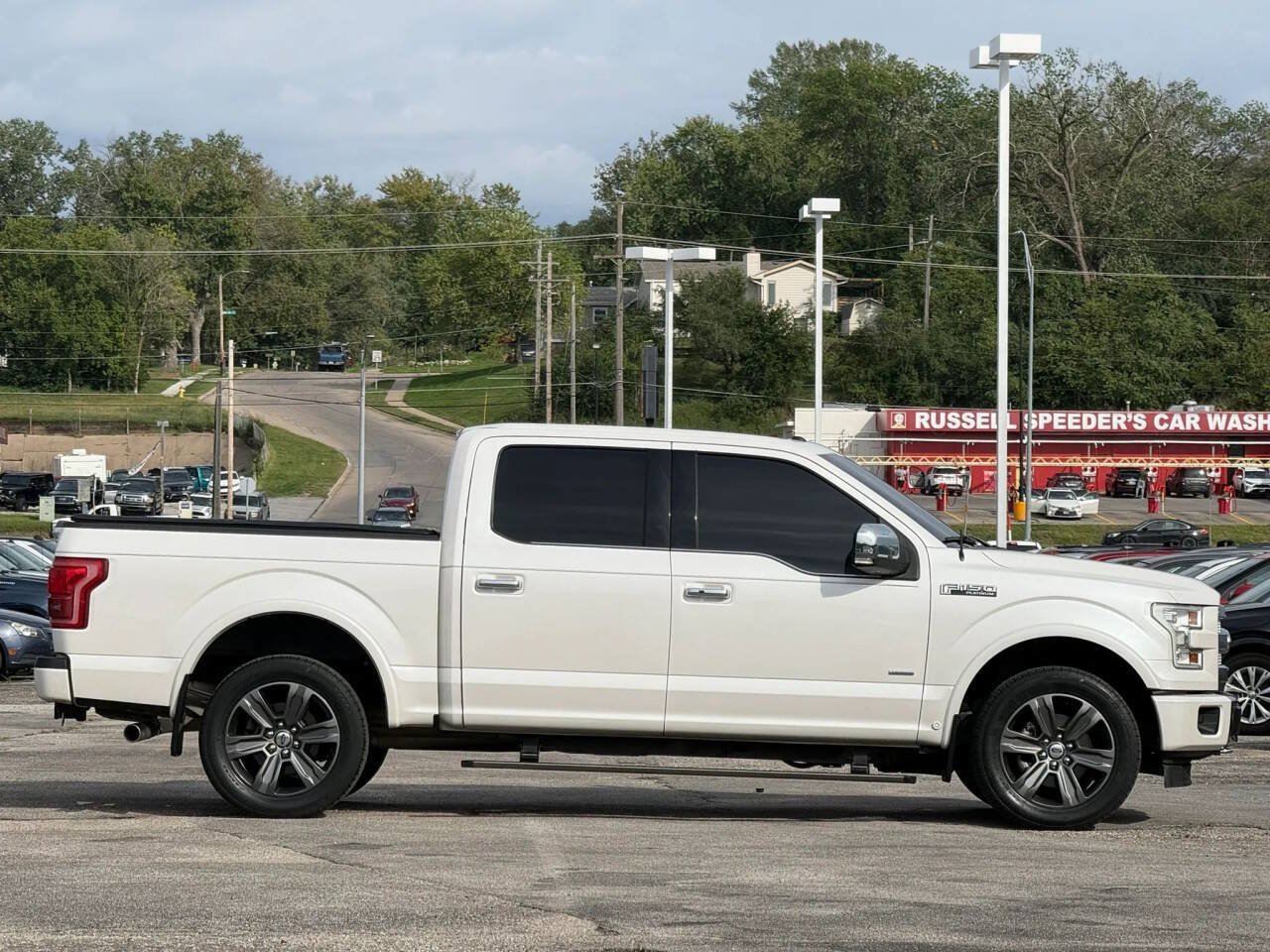 Used 2017 Ford F150 Platinum w/ Equipment Group 701A Luxury AWD/4WD image 6