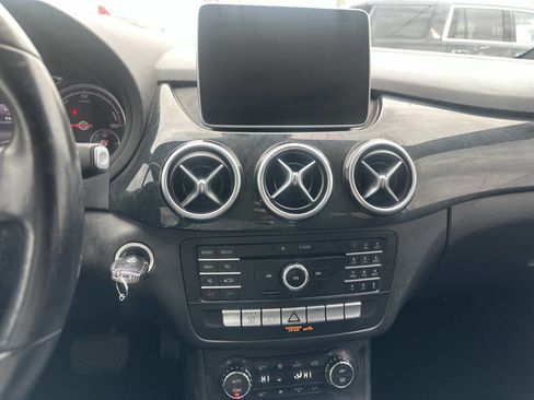 Used 2016 Mercedes-Benz B 250e image 23