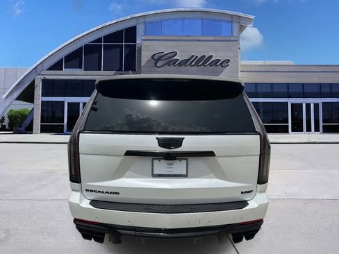 Used 2025 Cadillac Escalade V AWD/4WD image 5