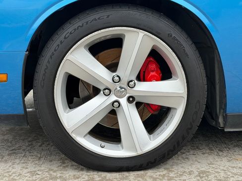 Used 2009 Dodge Challenger SRT8 w/ Spring Special Group RWD image 25