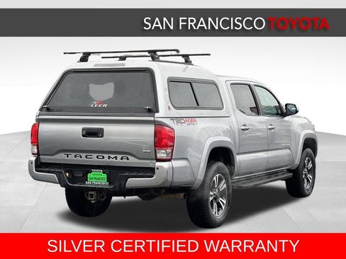 Used 2016 Toyota Tacoma TRD Sport image 5