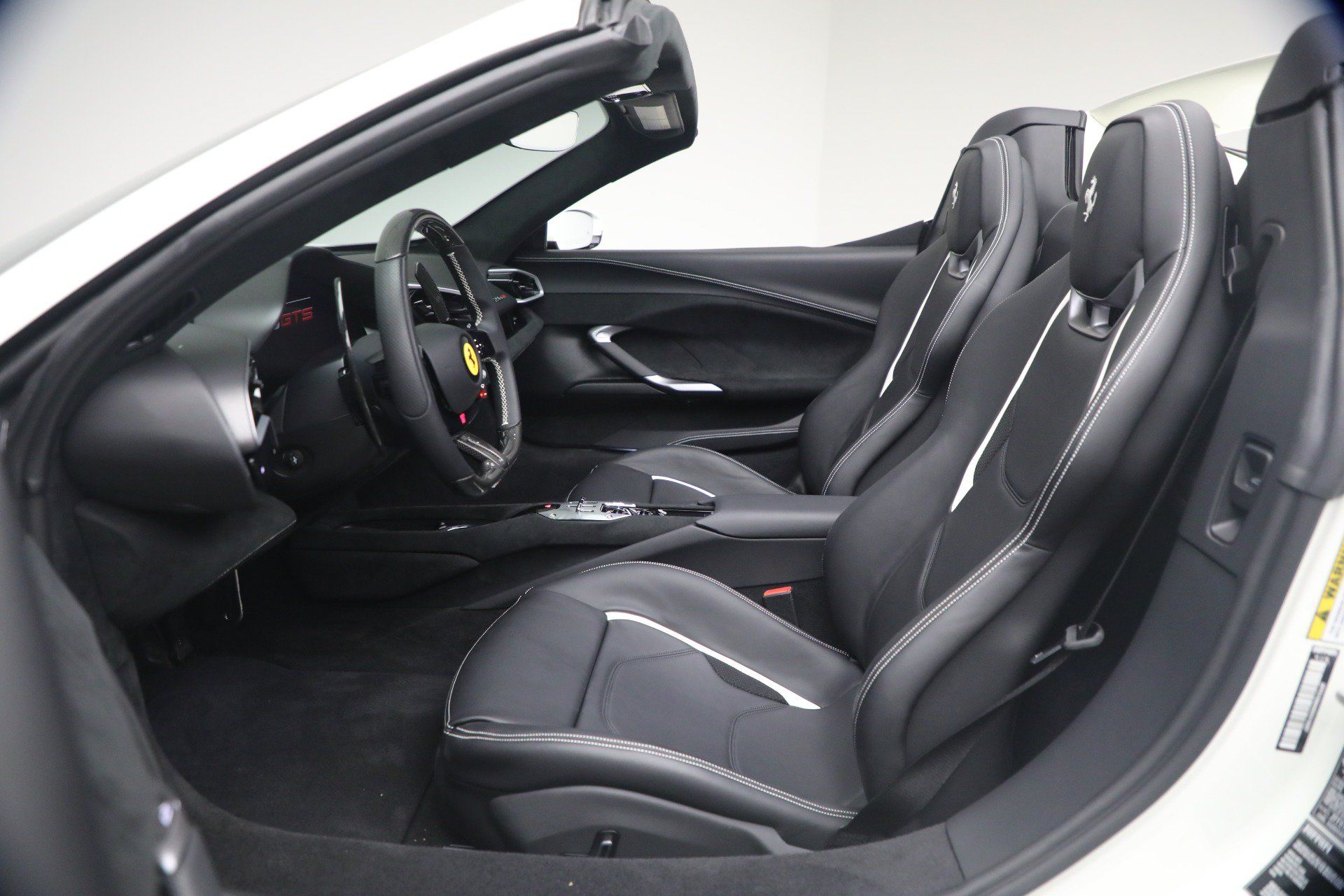Used 2025 Ferrari 296 GTS RWD image 13