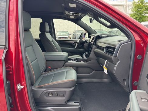 New 2026 GMC Yukon XL AT4 w/ AT4 Premium Package AWD/4WD image 19