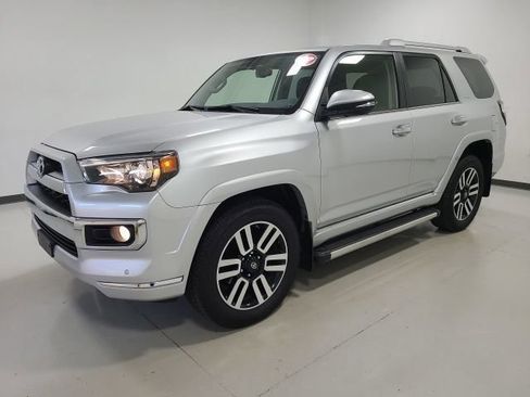 Used 2017 Toyota 4Runner Limited AWD/4WD image 3
