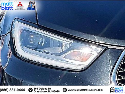 Used 2023 Chrysler Pacifica Touring-L image 29