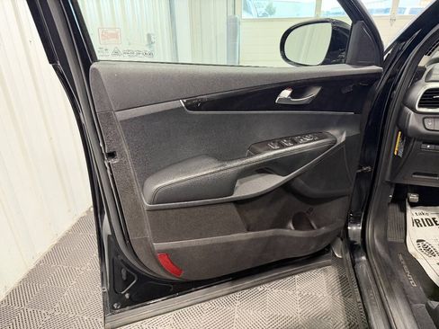 Used 2016 Kia Sorento LX AWD/4WD image 25