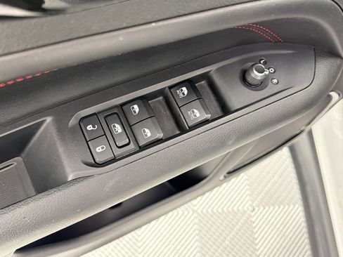 Used 2024 Jeep Compass Trailhawk AWD/4WD image 13