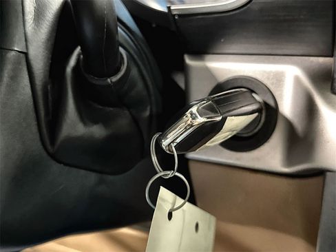 Used 2023 Ford F150 XLT image 23