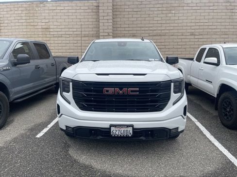 Used 2023 GMC Sierra 1500 Elevation image 2