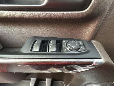 Used 2022 Chevrolet Silverado 2500 LTZ w/ LTZ Convenience Package image 12