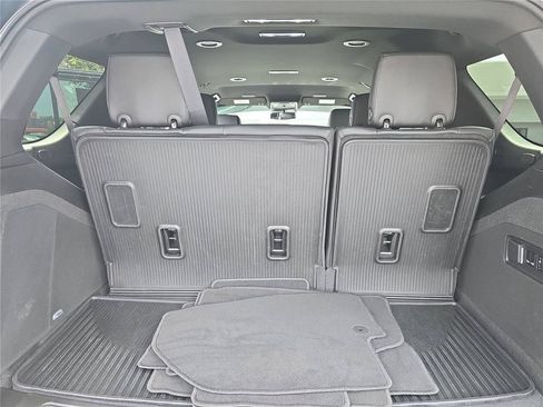 Used 2022 Cadillac Escalade Luxury AWD/4WD image 29