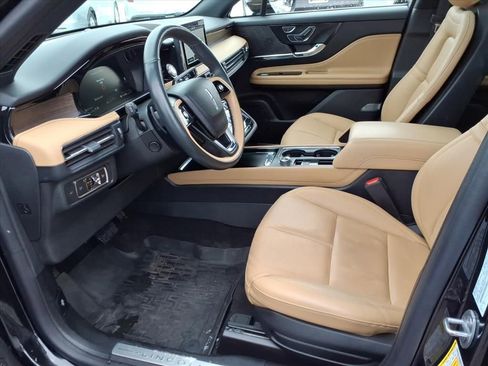 Certified 2022 Lincoln Corsair Reserve w/ Elements Package image 10