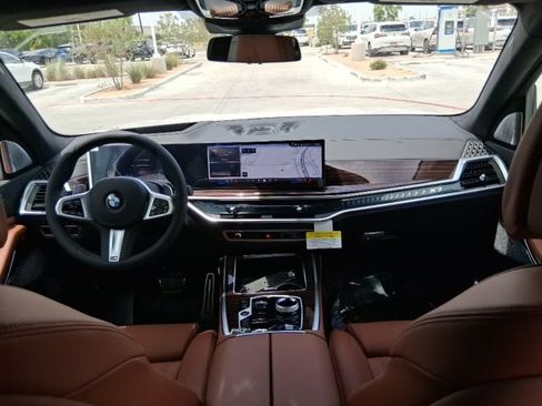 New 2027 BMW X7 xDrive40i w/ Executive Package AWD/4WD image 10
