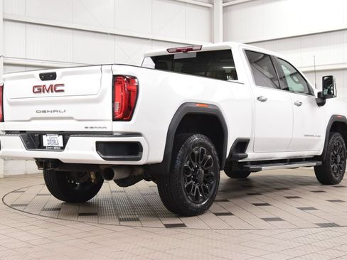 Used 2020 GMC Sierra 2500 Denali w/ Denali Ultimate Package AWD/4WD image 8