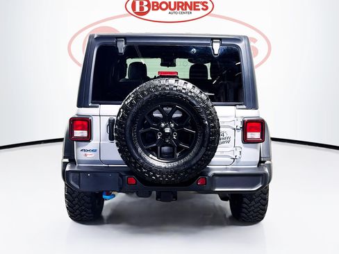 Used 2024 Jeep Wrangler Unlimited AWD/4WD image 8