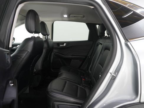 Used 2022 Ford Escape Titanium image 17