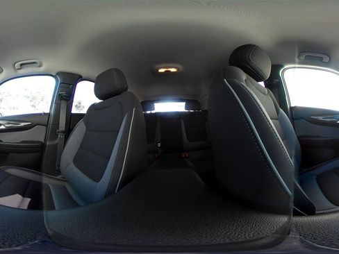 Used 2025 Chevrolet TrailBlazer LT image 42