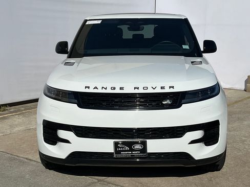 Used 2025 Land Rover Range Rover Sport SE image 6