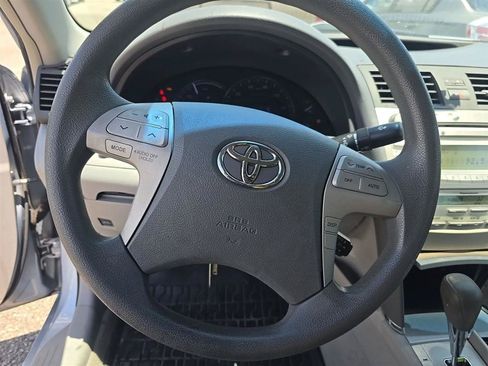 Used 2011 Toyota Camry Hybrid FWD image 16