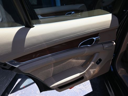 Used 2011 Porsche Panamera S RWD image 63