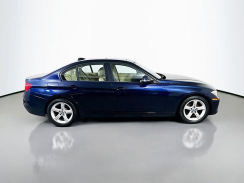 Used 2013 BMW 320i xDrive Sedan image 5