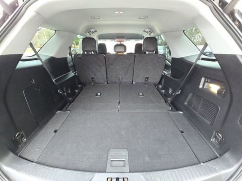 Used 2022 Ford Explorer XLT w/ Equipment Group 202A image 14