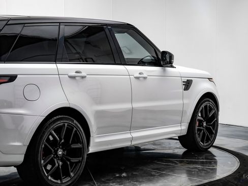Used 2020 Land Rover Range Rover Sport SVR image 15