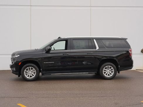Used 2022 Chevrolet Suburban LS w/ Max Trailering Package AWD/4WD image 6