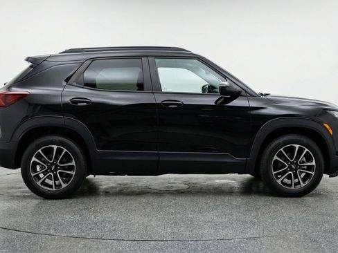 Used 2025 Chevrolet TrailBlazer LT FWD image 11