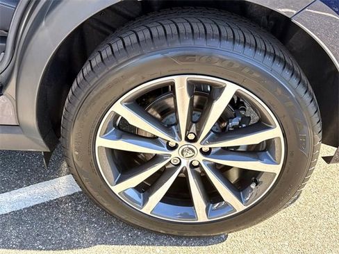 New 2025 Jaguar F-PACE R-Dynamic S image 11