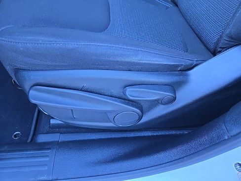 Used 2021 Jeep Cherokee Latitude image 37