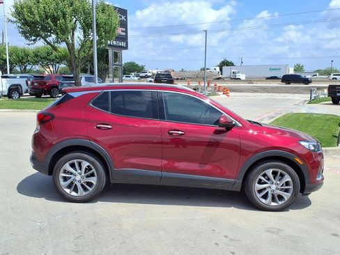 Used 2023 Buick Encore GX Essence w/ Experience Buick Package FWD image 2
