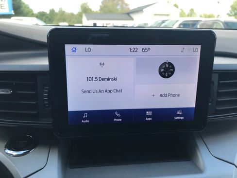 Used 2022 Ford Explorer XLT image 26