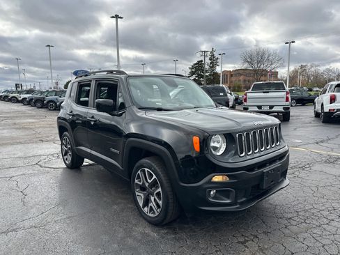 Used 2017 Jeep Renegade Latitude image 10