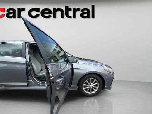 Used 2019 Hyundai Sonata SE FWD image 9