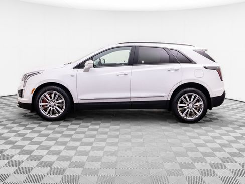 Certified 2024 Cadillac XT5 Sportv w/ Technology Package AWD/4WD image 2