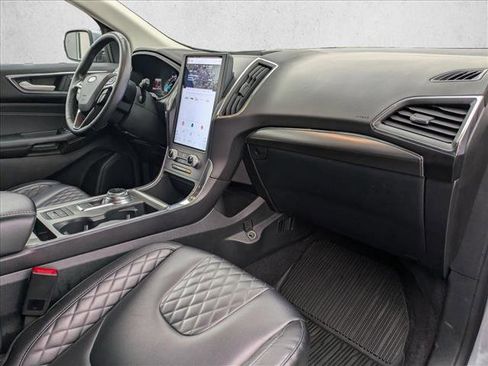Used 2024 Ford Edge Titanium image 18