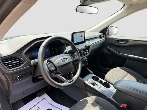 Certified 2024 Ford Escape Active AWD/4WD image 9
