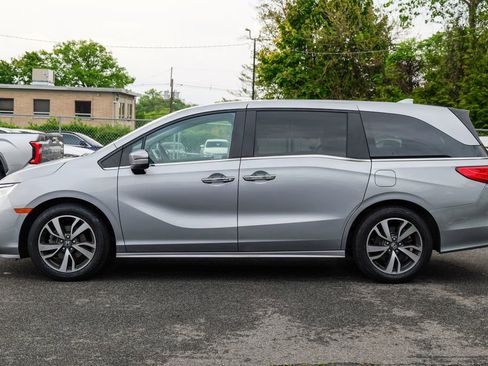 Used 2023 Honda Odyssey Touring image 4