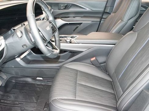 Used 2025 Cadillac Lyriq Sport w/ LPO, Floor Liner Package AWD/4WD image 20