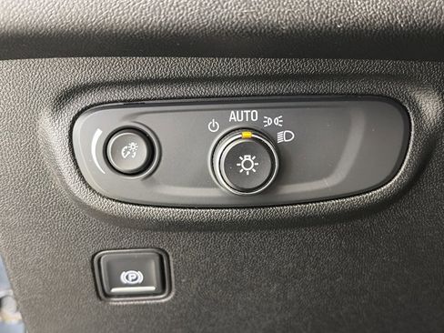 Used 2018 GMC Terrain SLE image 24